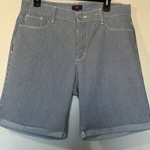 NYDJ Jean Shorts 14 blue white pin Stripe Cotton/Poly/Spandex Denim Cuffed EUC